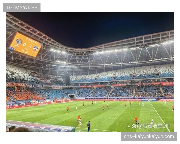 关键判罚:主裁经VAR提示后取消点球,青岛海牛主场球迷虚惊一场 关键判罚:主裁经VAR提示后取消点球,青岛海牛主场球迷虚惊一场